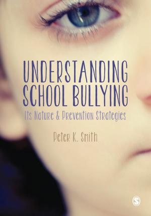 Cover of the book Understanding School Bullying by Dr Robin Wooffitt