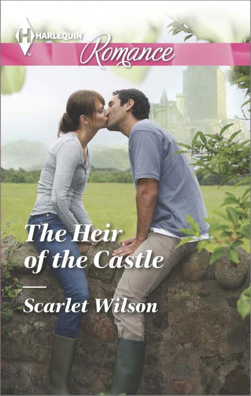 Cover of the book The Heir of the Castle by Scarlet Wilson, Harlequin