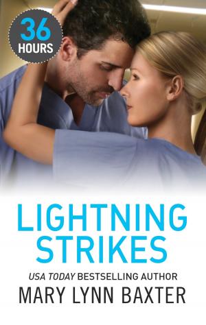 Cover of the book Lightning Strikes by Nancy Robards Thompson