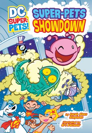 Cover of the book Super-Pets Showdown by Matthew John Doeden