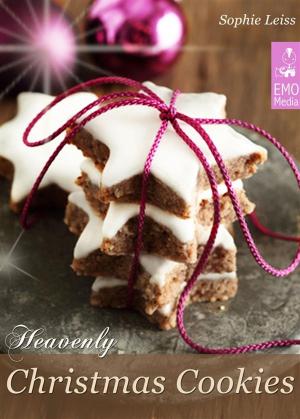 Book cover of Heavenly Christmas Cookies: Festive Holiday Recipes. Cookies, Brownies, Gingerbread, Shortbread, Biscuits and Meringue