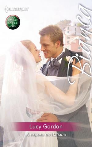 Cover of the book A esposa do italiano by Suzanne Brockmann, Joanna Wayne, Sharon Sala