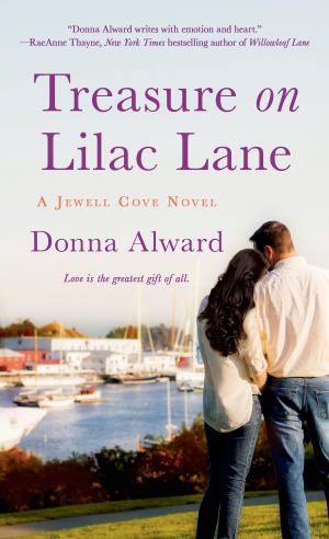 Book cover of Treasure on Lilac Lane