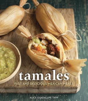 Cover of the book Tamales by Lesa Cline-Ransome