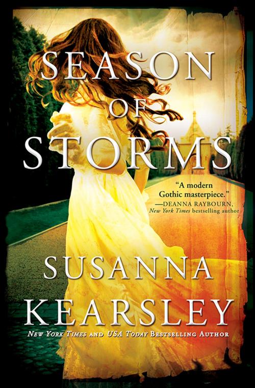 Cover of the book Season of Storms by Susanna Kearsley, Sourcebooks