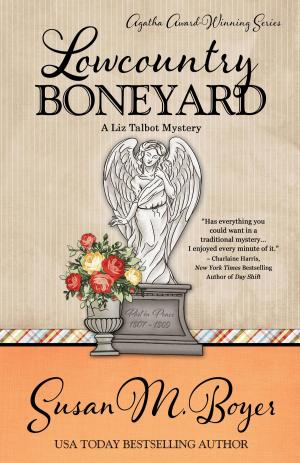 Cover of the book LOWCOUNTRY BONEYARD by Cynthia Kuhn