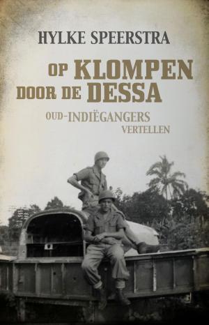 Cover of the book Op klompen door de dessa by Francoise Frenkel