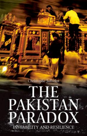 Cover of the book The Pakistan Paradox by Lisa McIntosh Sundstrom, Valerie Sperling, Melike Sayoglu