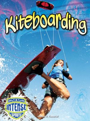 Cover of the book Kiteboarding by Sue Heavenrich