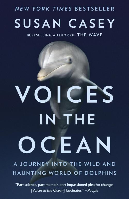 Cover of the book Voices in the Ocean by Susan Casey, Knopf Doubleday Publishing Group