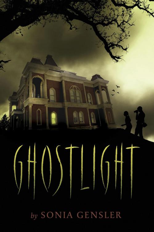 Cover of the book Ghostlight by Sonia Gensler, Random House Children's Books