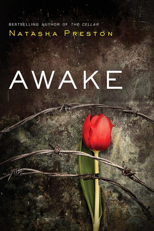 Cover of the book Awake by Natasha Preston, Sourcebooks