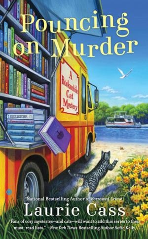 Cover of the book Pouncing on Murder by Lucy Quinn