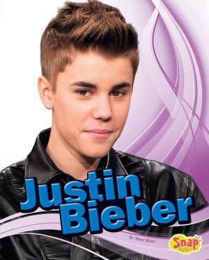 Cover of the book Justin Bieber by Nadia Abushanab Higgins