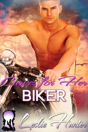 Cover of the book Curves For Her Biker by Leslie Hunter