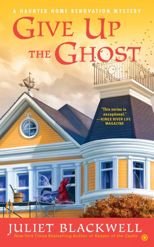 Cover of the book Give Up the Ghost by Juliet Blackwell, Penguin Publishing Group
