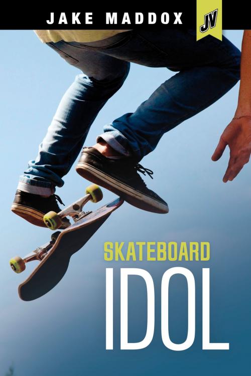 Cover of the book Skateboard Idol by Jake Maddox, Capstone