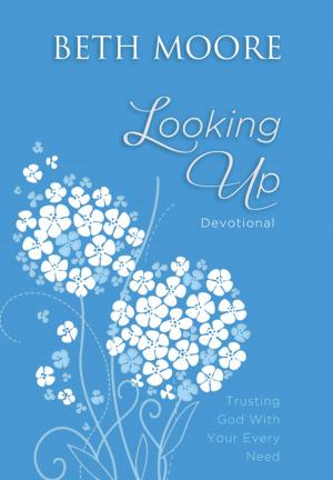 Cover of the book Looking Up by Beth Wiseman