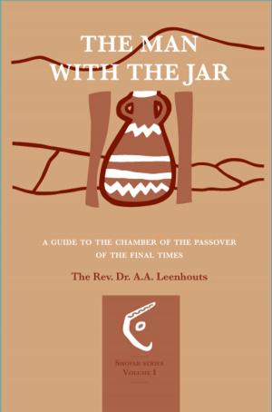 Cover of the book The man with the jar by Paul Slennett, Clifford Denton