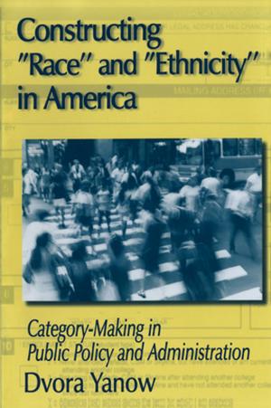 Cover of the book Constructing Race and Ethnicity in America by Michael Batterberry, Ariane Batterberry