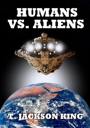 Cover of the book Humans Vs. Aliens by Robert E. Howard