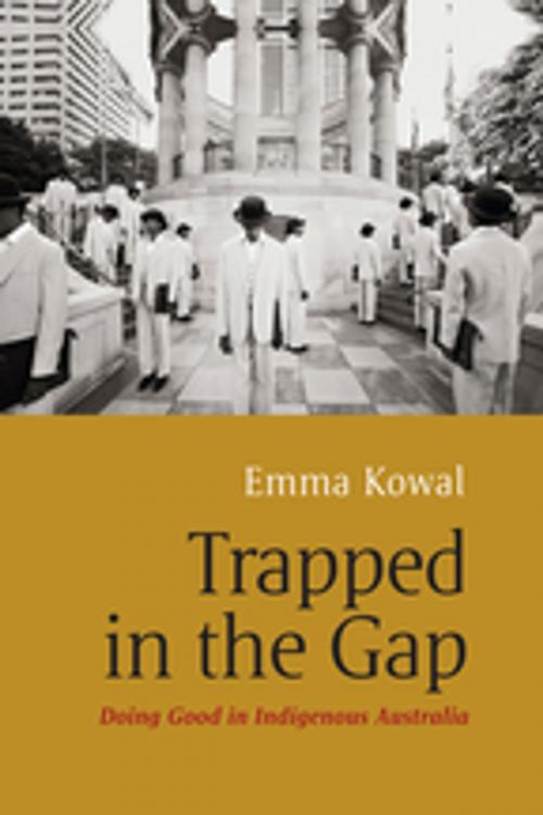 Cover of the book Trapped in the Gap by Emma Kowal, Berghahn Books