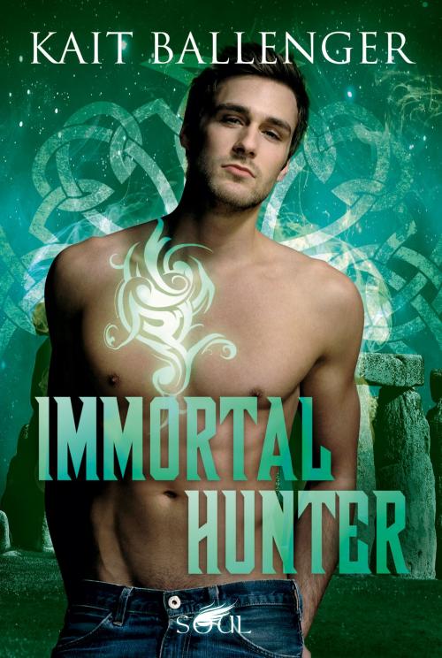 Cover of the book Immortal Hunter by Kait Ballenger, MIRA Taschenbuch