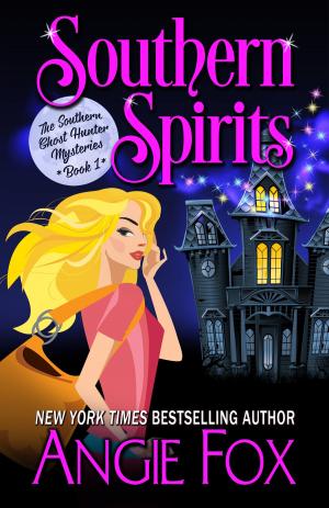 Cover of the book Southern Spirits by Angie Fox