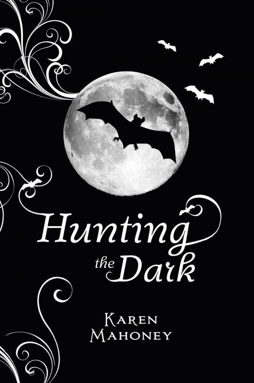 Cover of the book Hunting the Dark by Karen Mahoney, RHCP