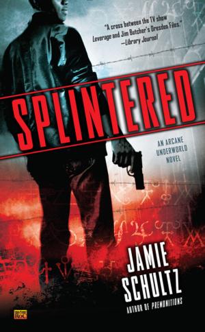 Cover of the book Splintered by Madeleine Roux