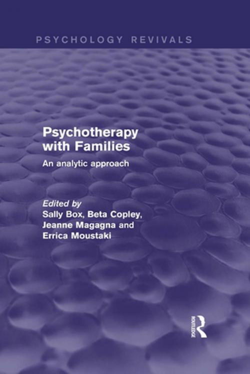 Cover of the book Psychotherapy with Families by , Taylor and Francis