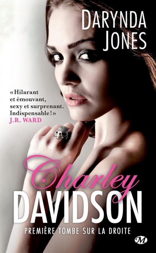 Cover of the book Première tombe sur la droite by Darynda Jones, Milady