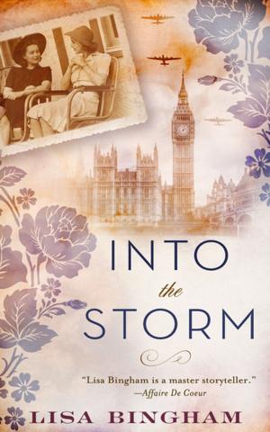 Cover of the book Into the Storm by Henry Kuttner