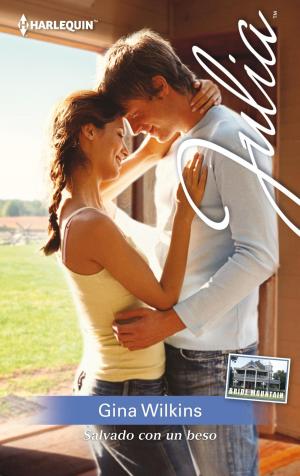 Cover of the book Salvado con un beso by Julie Miller