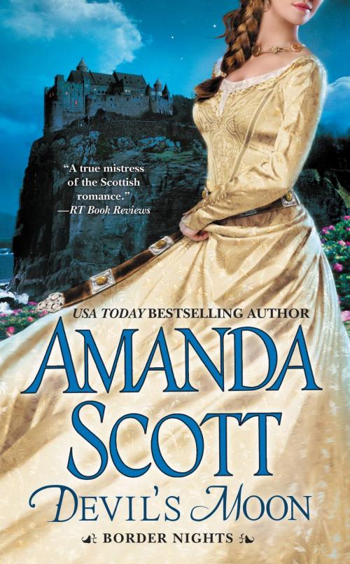 Cover of the book Devil's Moon by Amanda Scott, Grand Central Publishing