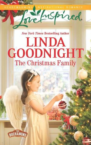 Cover of the book The Christmas Family by Doranna Durgin, Linda Thomas-Sundstrom