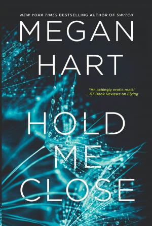 Cover of the book Hold Me Close by Charlaine Harris, Amanda Stevens