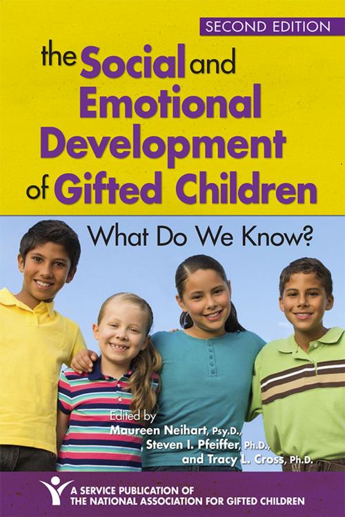 Cover of the book The Social and Emotional Development of Gifted Children by Maureen Neihart, Psy.D., Steven Pfeiffer, Ph.D., Tracy Cross, Ph.D., Sourcebooks