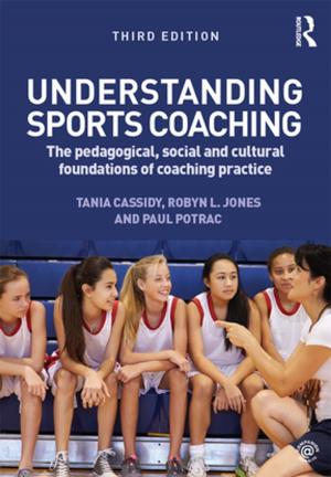 Cover of the book Understanding Sports Coaching by Richard Chamberlain