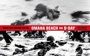 Cover of the book Omaha Beach on D-Day by Pénélope Bagieu