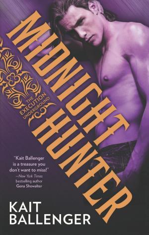 Cover of the book Midnight Hunter by Suzanne Brockmann