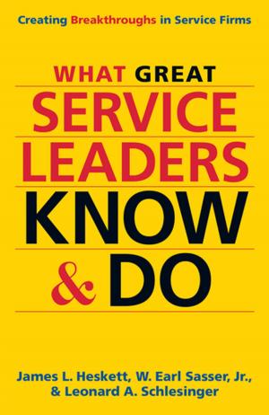 Cover of the book What Great Service Leaders Know and Do by Alan Briskin