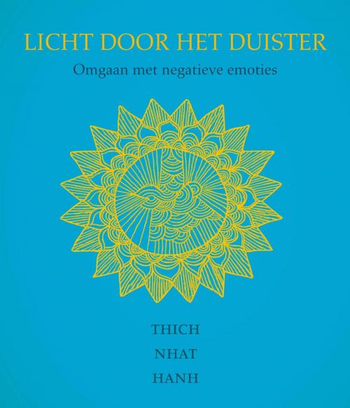 Cover of the book Licht door het duister by Nhat Hanh, VBK Media