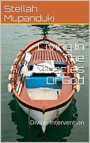 Book cover of Living In The Miracles Of God
