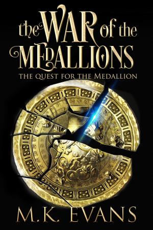 Book cover of The War Of The Medallions