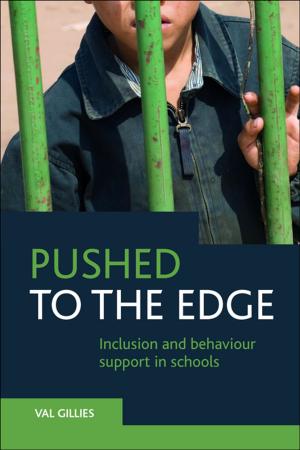 Book cover of Pushed to the edge