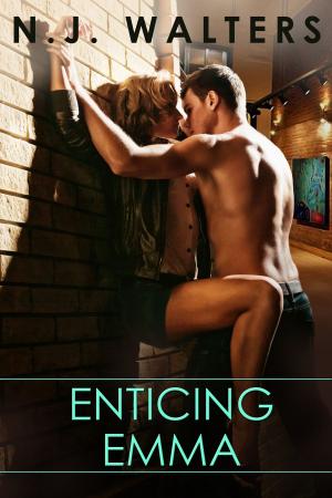 Cover of the book Enticing Emma by Donna Lea Simpson