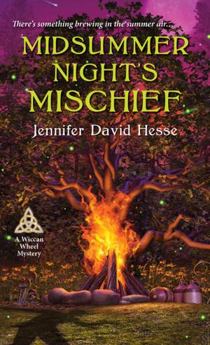 Cover of the book Midsummer Night's Mischief by Lauren Elliott