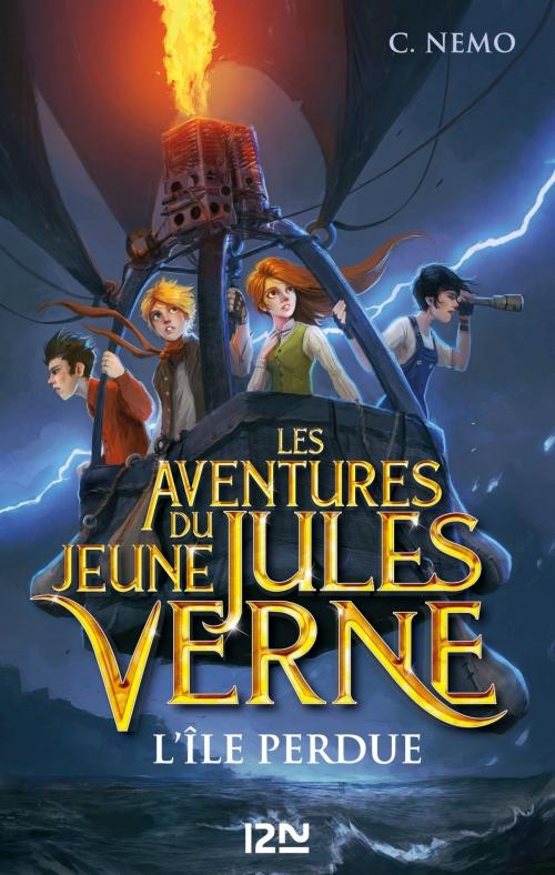 Cover of the book Les Aventures du jeune Jules Verne - tome 1 : L'île perdue by Cuca CANALS, Miguel GARCIA LOPEZ, Francisco PORRES, Univers Poche