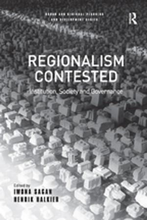 Cover of the book Regionalism Contested by Françoise Dussart, Howard Morphy